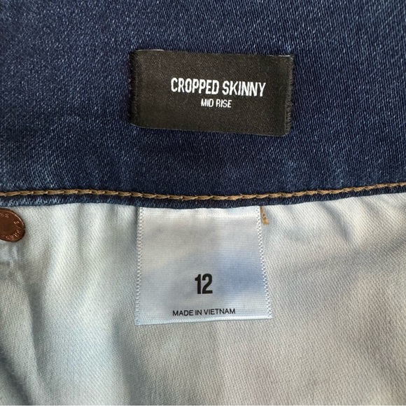 Express Women’s Mid Rise Dark Wash Cropped Skinny Jeans - Picture 7 of 8